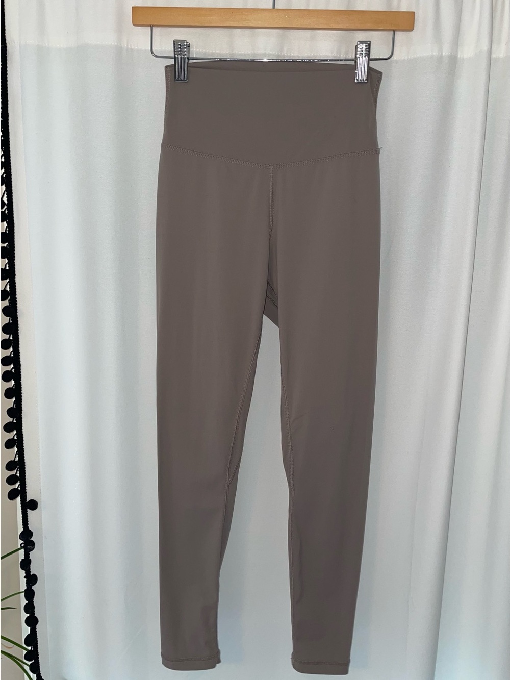 NVGTN signature leggings taupe women’s S small high waisted legging activewear